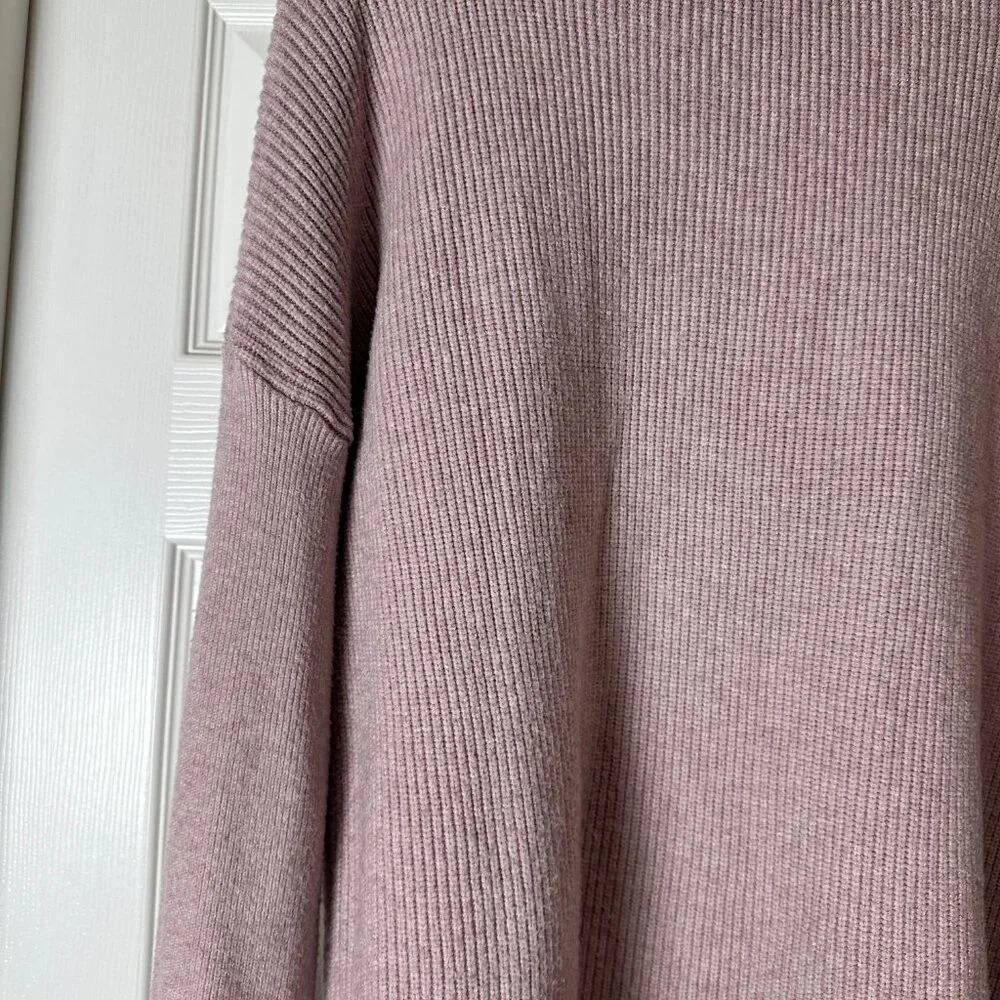 Devotion by Cyrus Boutique Blush Pink Soft Ribbed Cowl Neck Sweater Size Large - Picture 6 of 7
